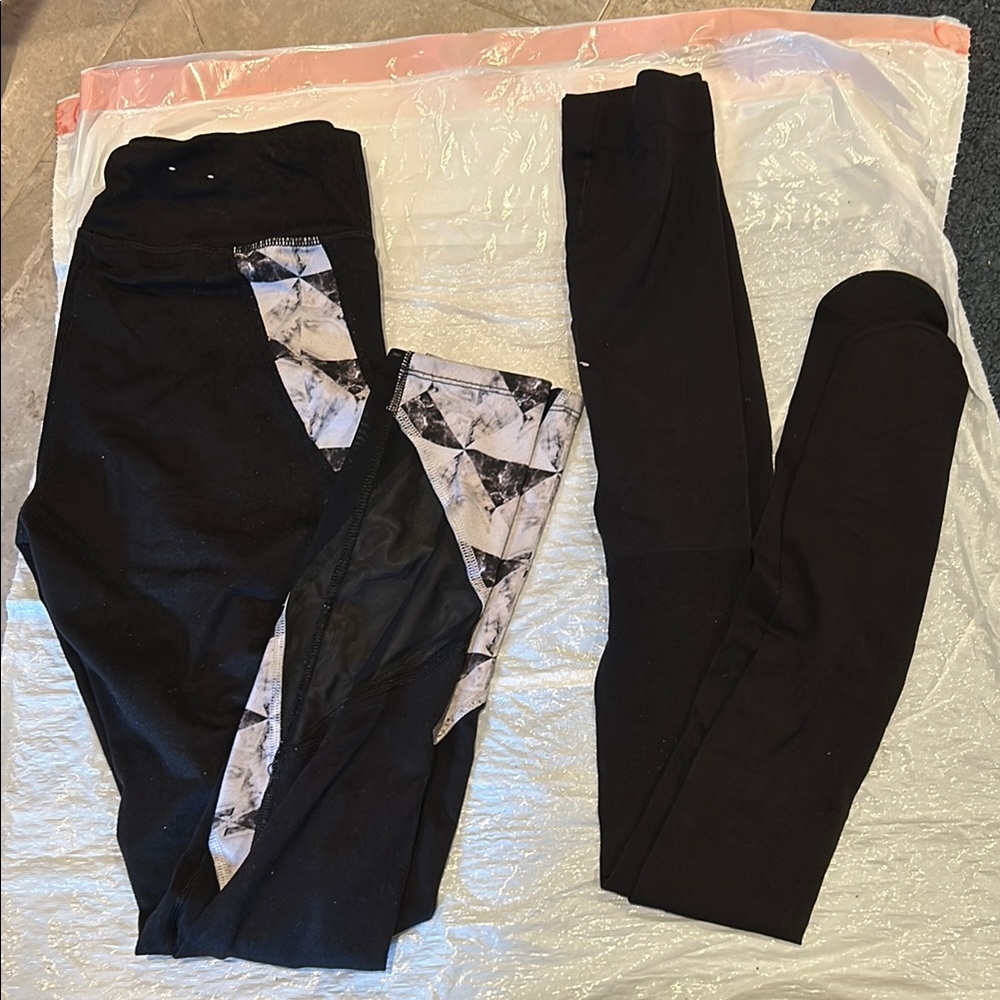 Black Leggings with Geometric Pattern and Black mesh tights